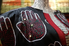 Naz-Hedayat-Munroe_detail01-web